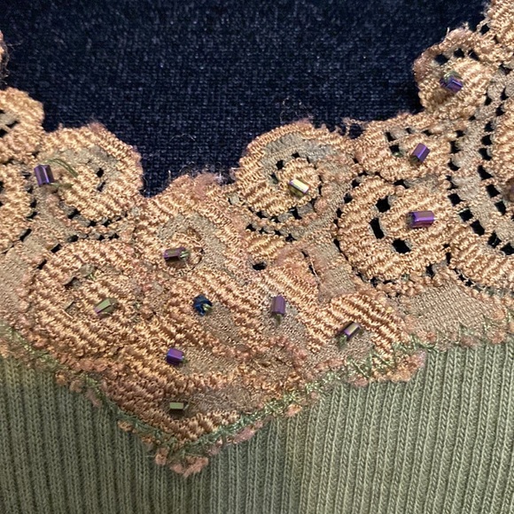 August Silk Hunter Green lace tank top - size Petite Medium - Picture 5 of 10